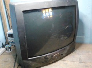 Reparación TV Daewoo modelo DTQ20V1FS falla intermitente de anchura